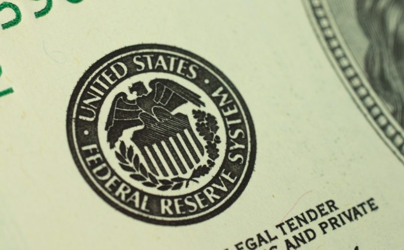 Доларът губи позиции спрямо основните валути