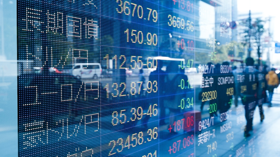 BoJ mantiene politica invariata