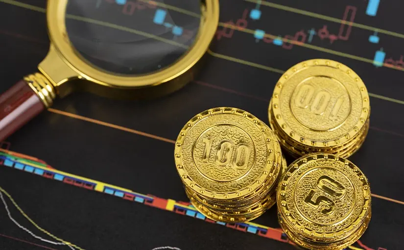 Gold Hits Record High Near $3,700 on Fed Rate Cut Bets