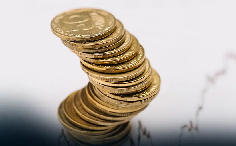 Gold Slips Below $5,000 as Inflation Fears Rise