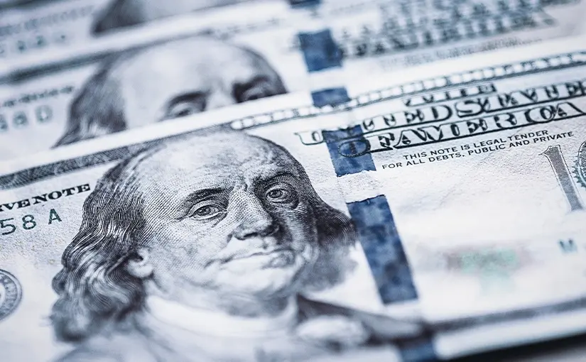 Dólar ganha força após reunião da Fed